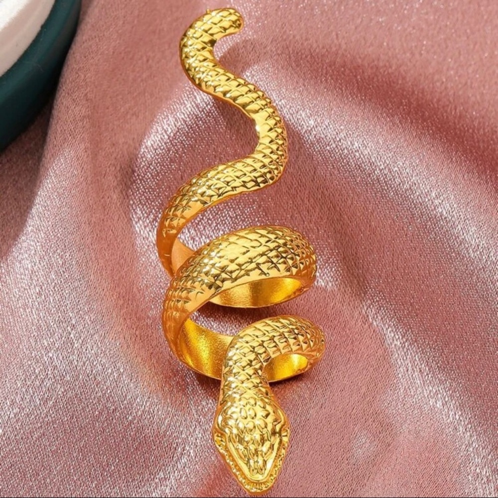3/$30 💛 Finger Snake Ring - Picture 2 of 5